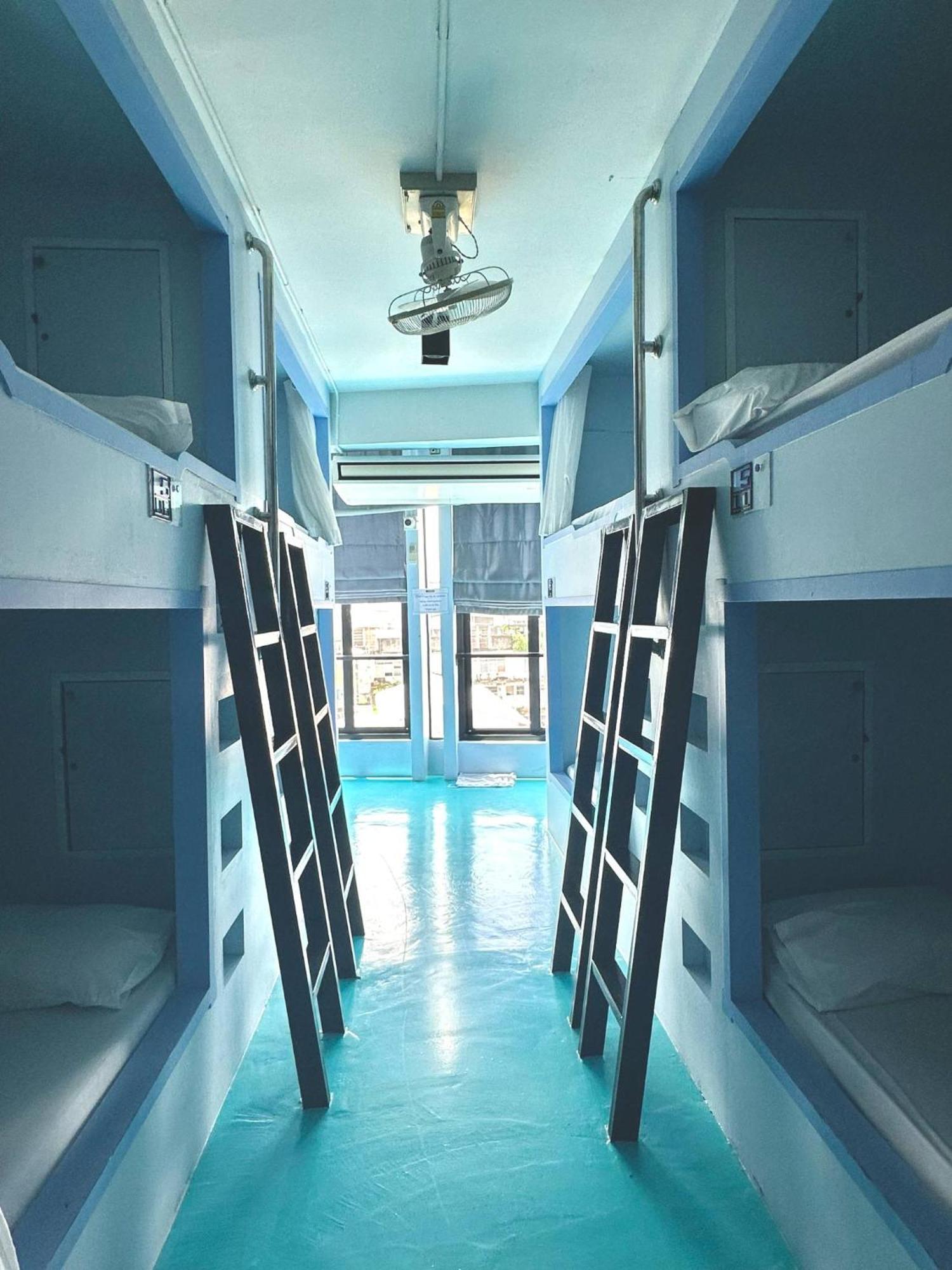 The Port Hostel Сурат-Тхані Екстер'єр фото
